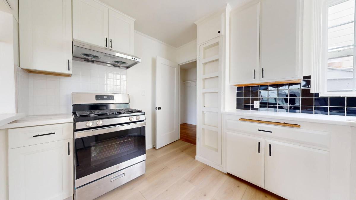 Apartment for rent at 2337 Judah St, San Francisco, CA 94122