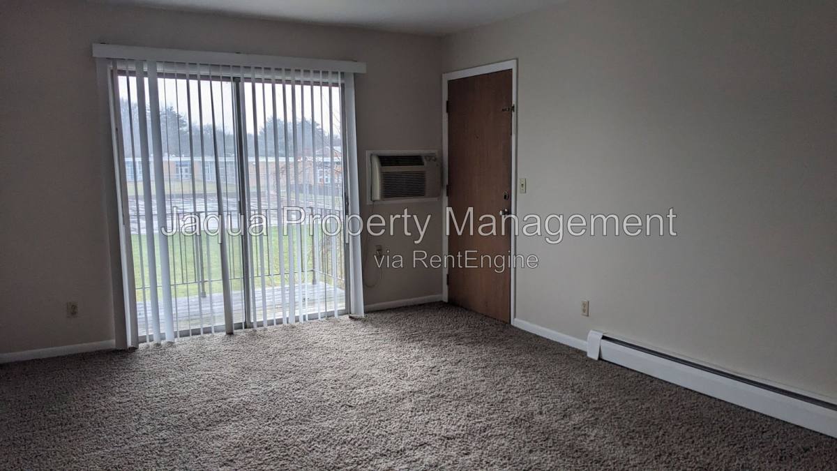 Apartment for rent at 2135 Cambridge Dr #2 D, Kalamazoo, MI 49001