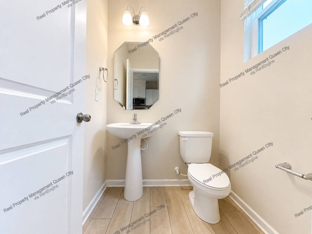 Townhouse for rent at 2407 Lazette Dr, Charlotte, NC 28216