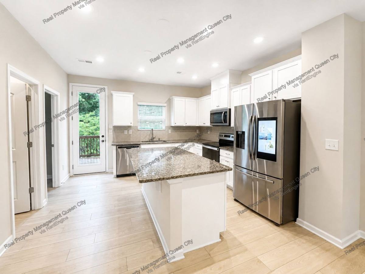 Townhouse for rent at 2407 Lazette Dr, Charlotte, NC 28216