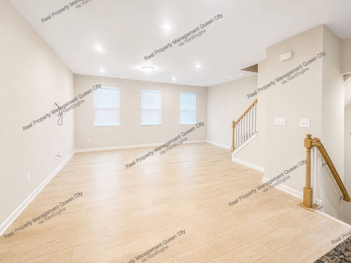 Townhouse for rent at 2407 Lazette Dr, Charlotte, NC 28216