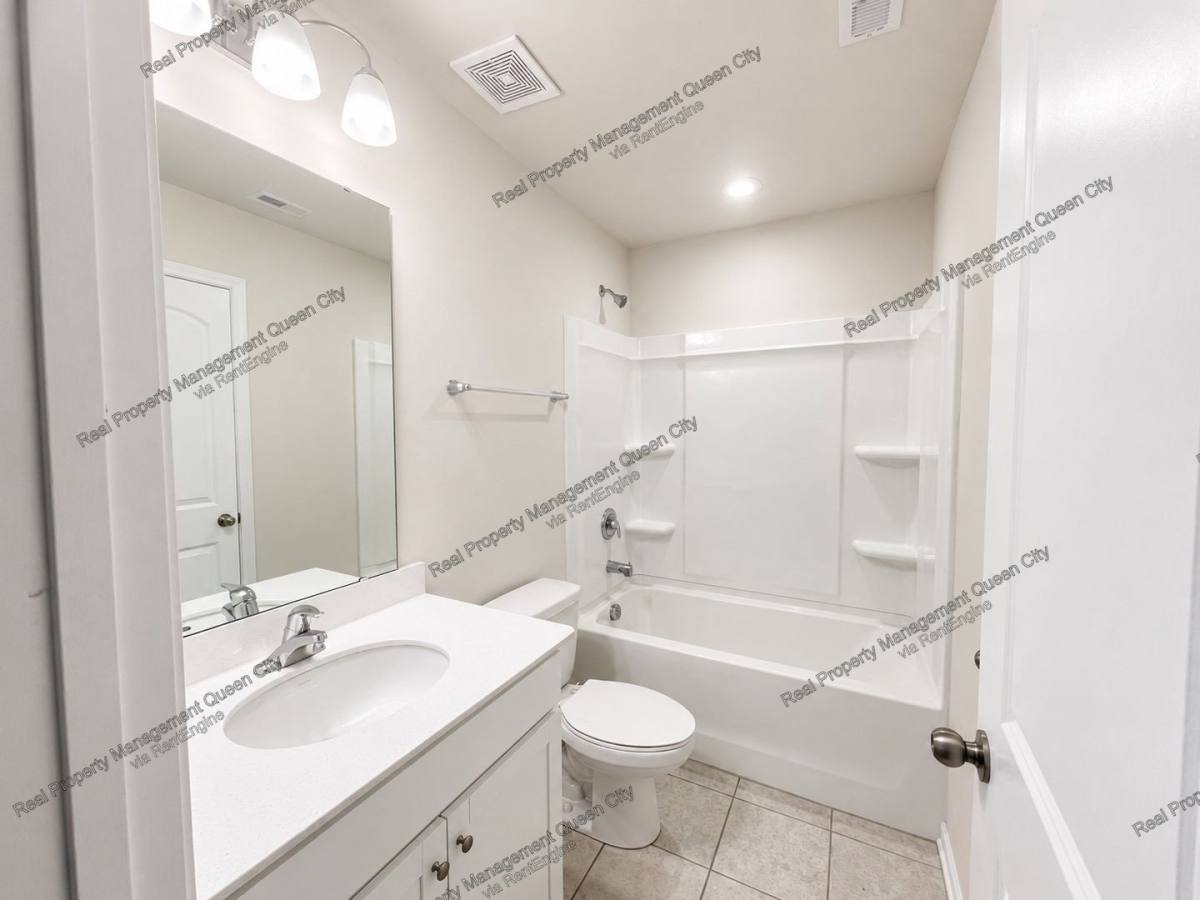 Townhouse for rent at 2407 Lazette Dr, Charlotte, NC 28216