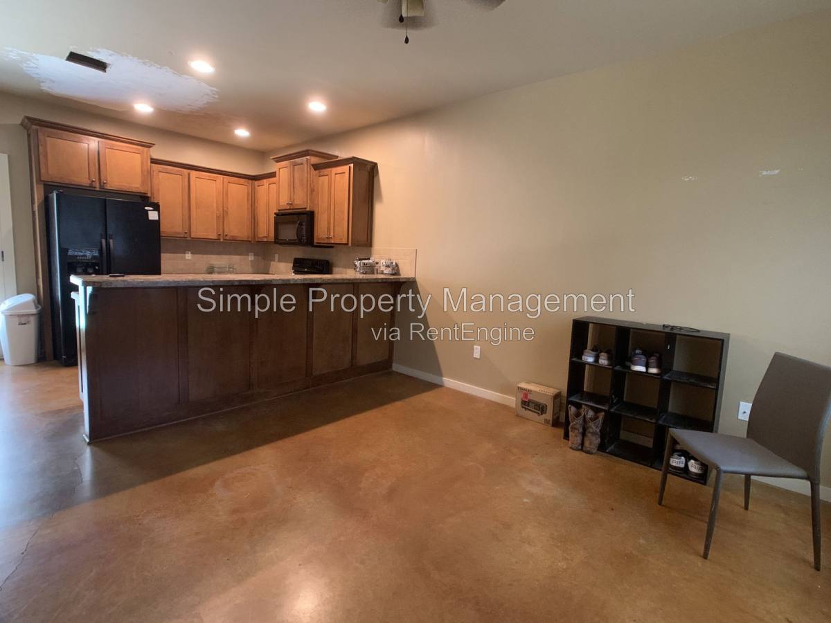 Apartment for rent at 2884 Muzzy St, Choctaw, OK 73020