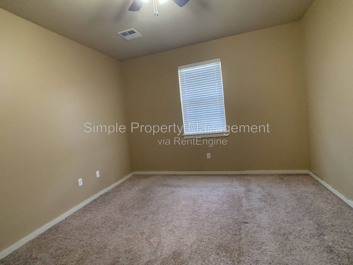 Apartment for rent at 2884 Muzzy St, Choctaw, OK 73020