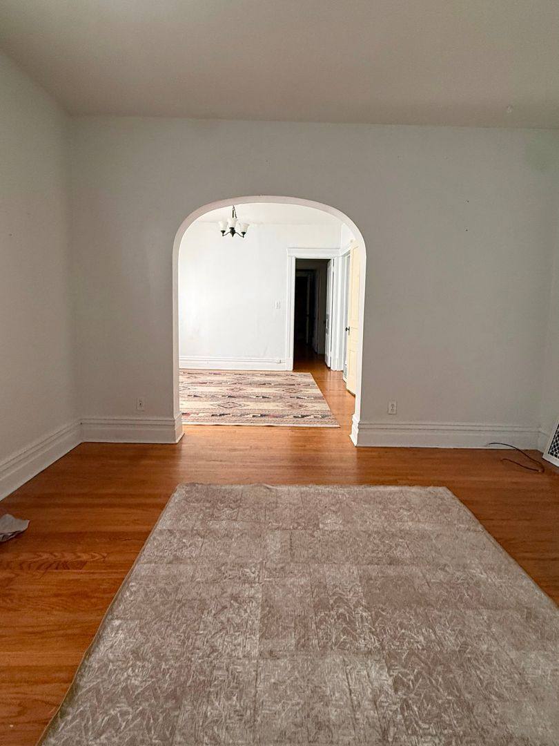 Apartment for rent at 413 Locust St #1, Kalamazoo, MI 49007