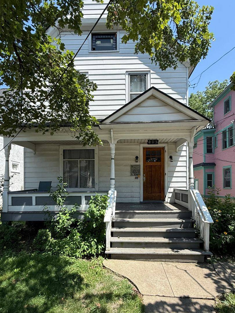 Apartment for rent at 413 Locust St #1, Kalamazoo, MI 49007