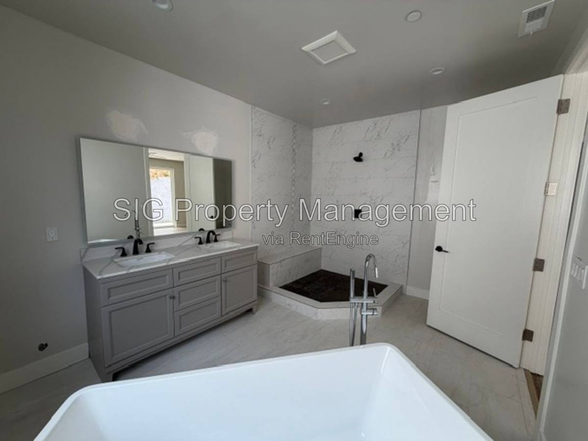 House for rent at 7420 Valaho Lane, Tujunga, CA 91042