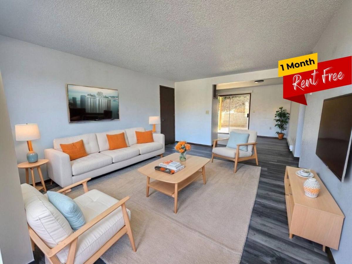 Apartment for rent at 1011 SE Cobb St #5, Roseburg, OR 97470