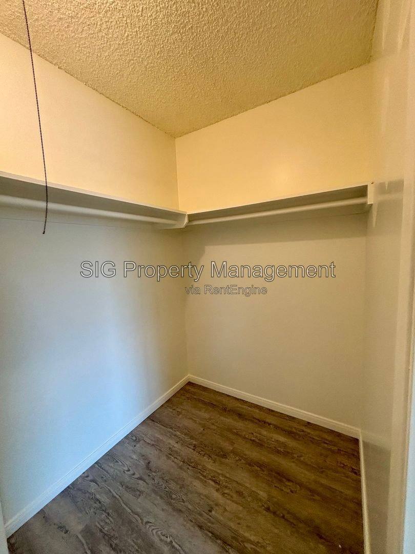 Apartment for rent at 1126 E Doran St, Glendale, CA 91206