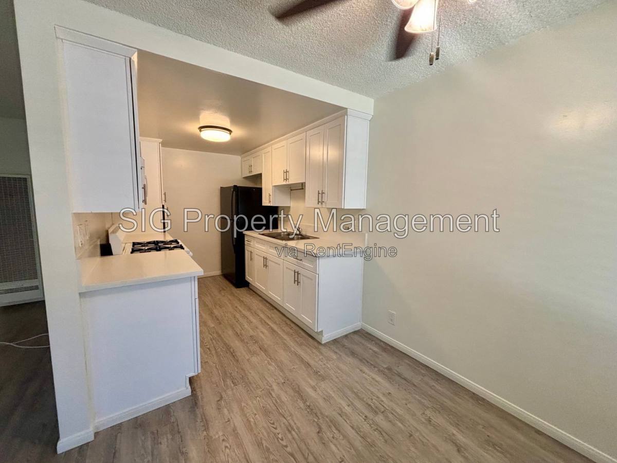 Apartment for rent at 1126 E Doran St, Glendale, CA 91206