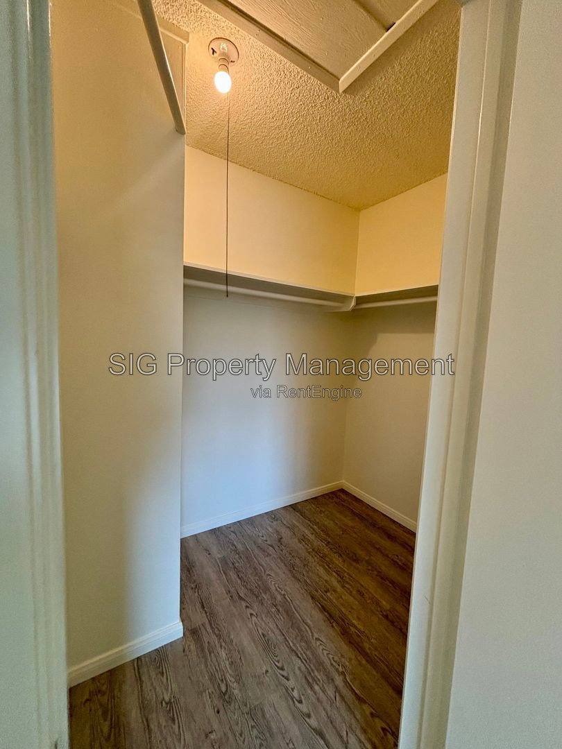 Apartment for rent at 1126 E Doran St, Glendale, CA 91206
