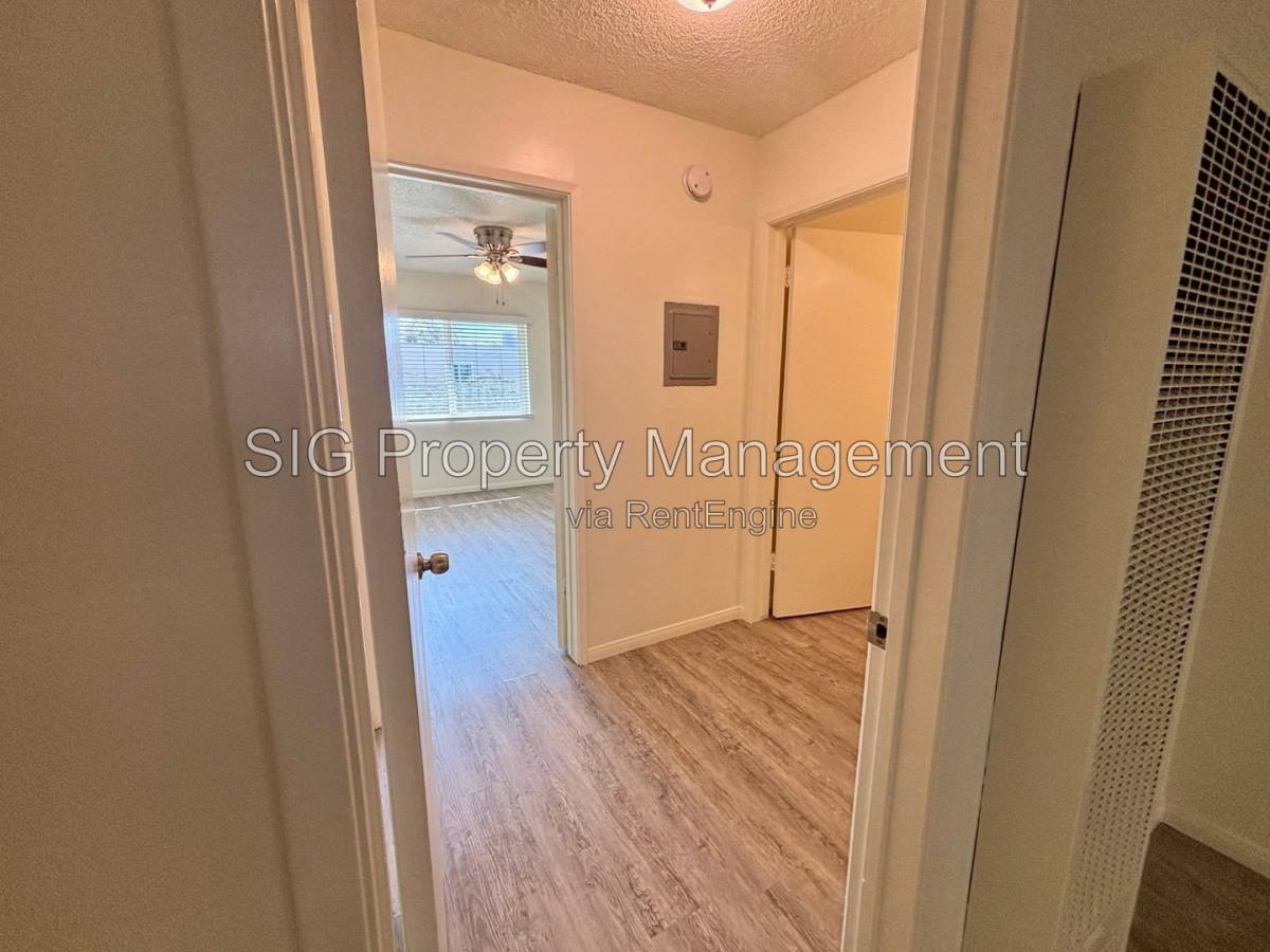 Apartment for rent at 1126 E Doran St, Glendale, CA 91206