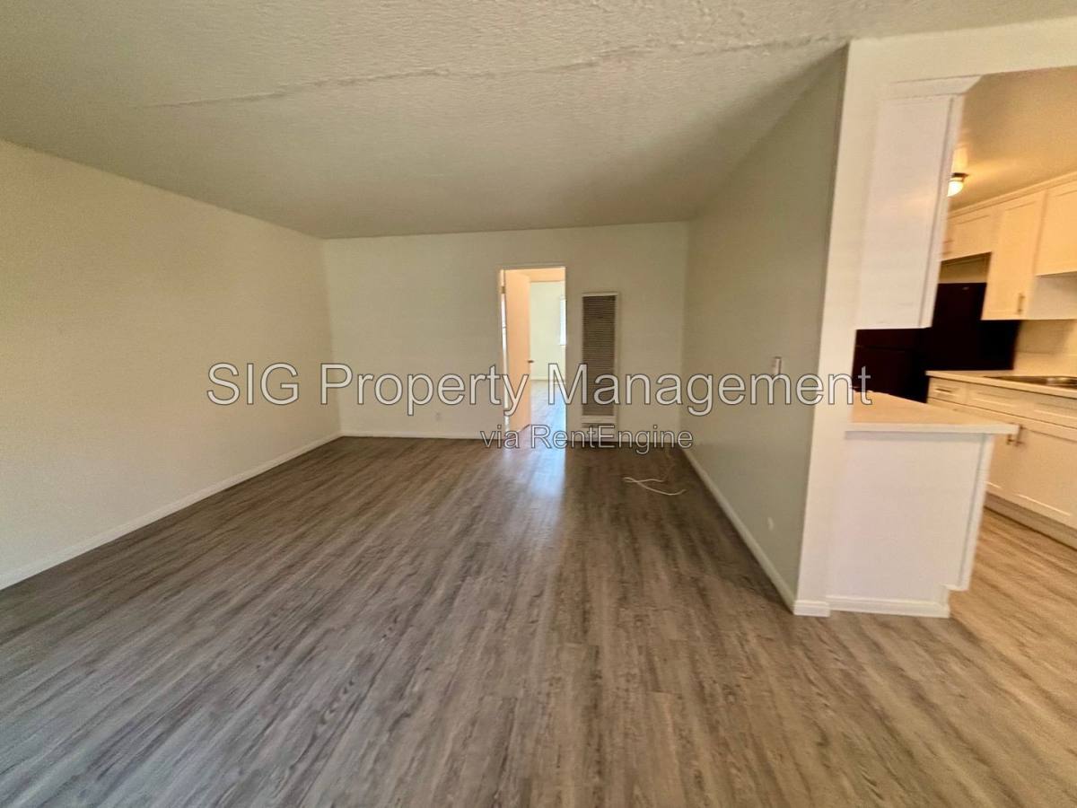 Apartment for rent at 1126 E Doran St, Glendale, CA 91206