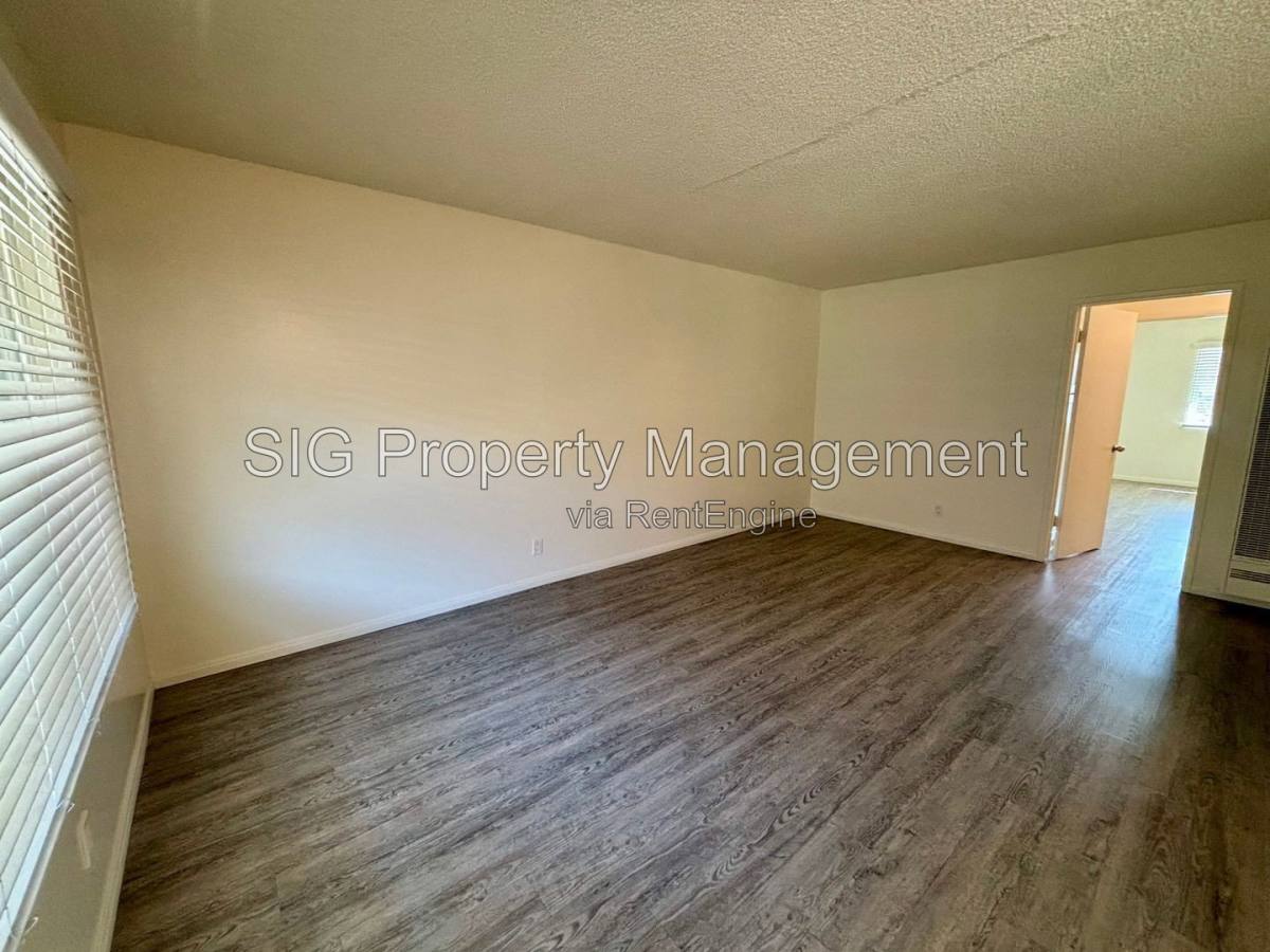 Apartment for rent at 1126 E Doran St, Glendale, CA 91206