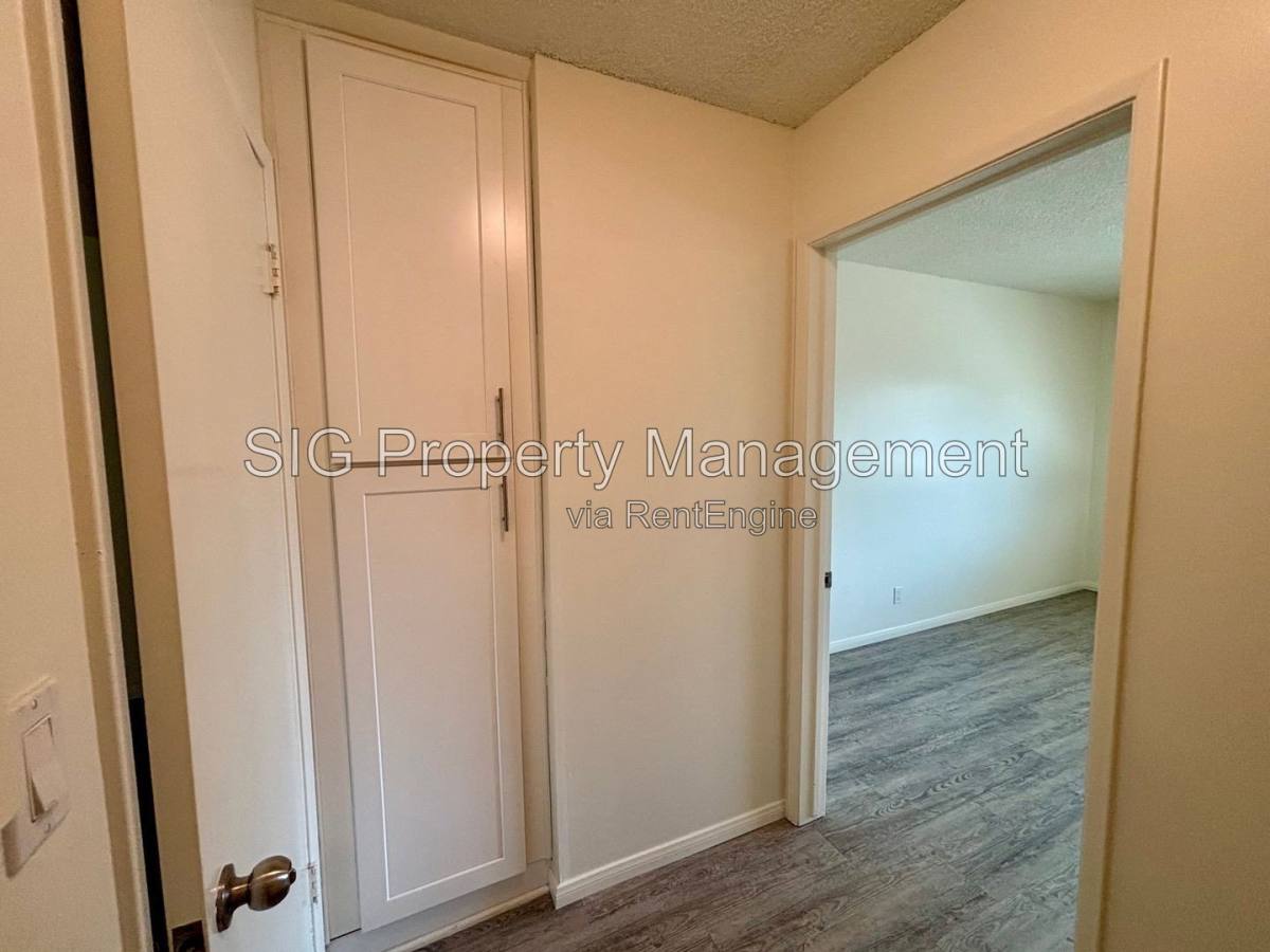 Apartment for rent at 1126 E Doran St, Glendale, CA 91206