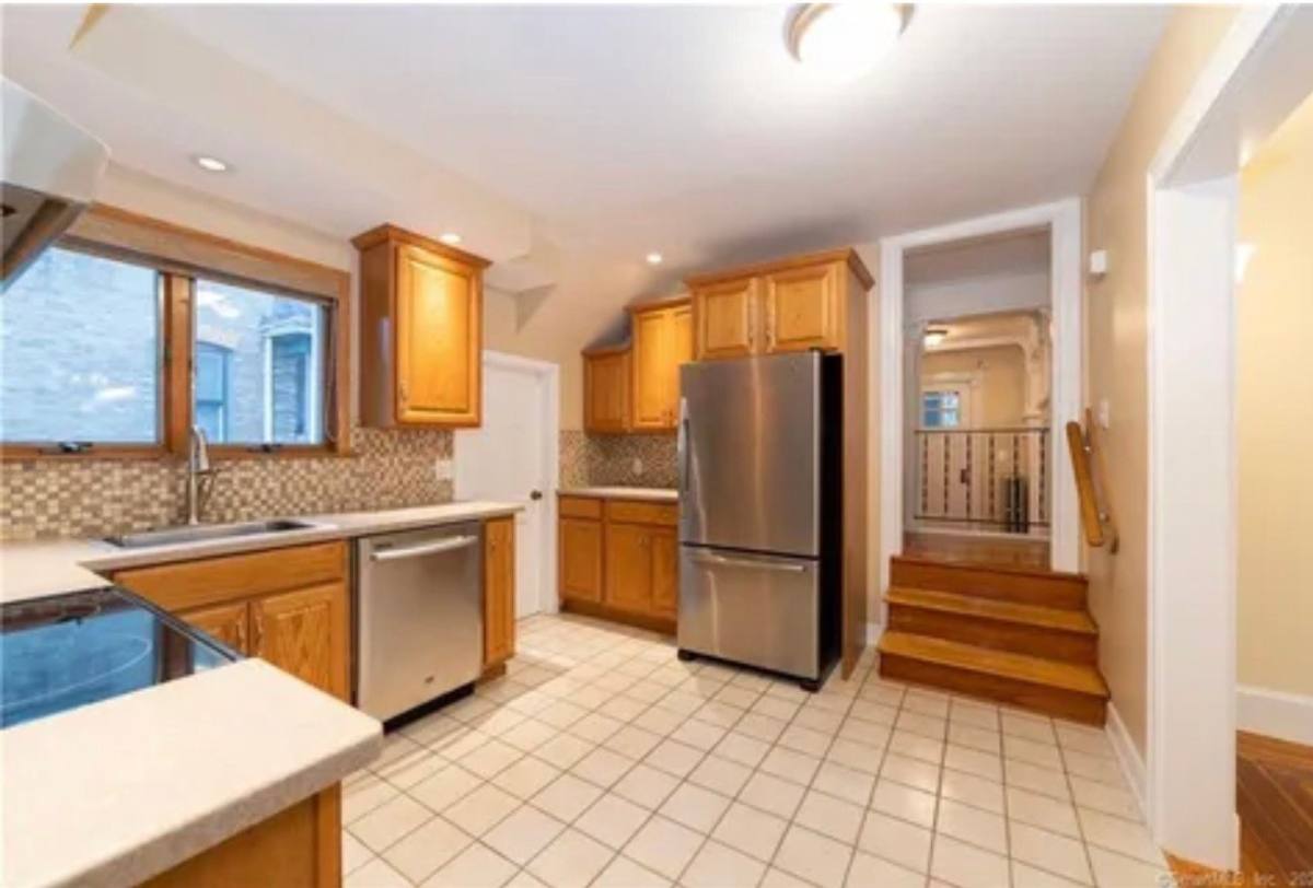 House for rent at 333 Ocean Ave, New London, CT 06320
