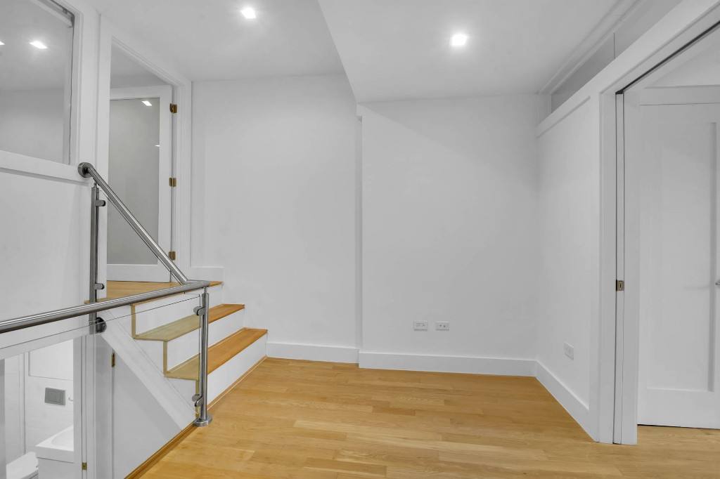 Apartment for rent at 220 E 22nd St #5H, New York, NY 10010