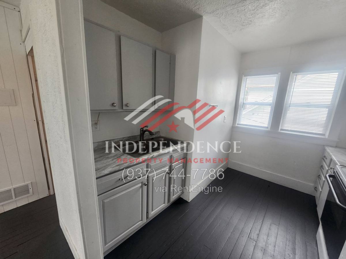 Apartment for rent at 721 E Pearl St, Miamisburg, OH 45342
