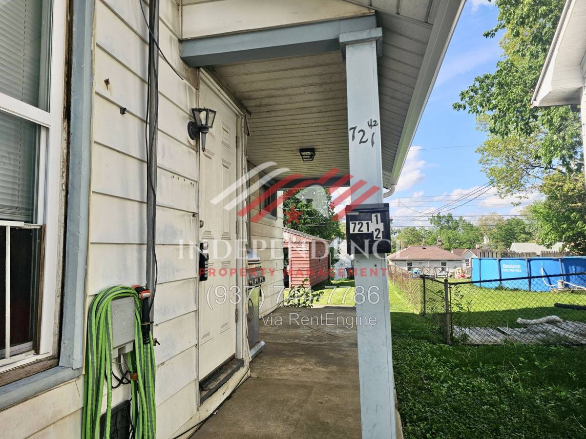 Apartment for rent at 721 E Pearl St, Miamisburg, OH 45342