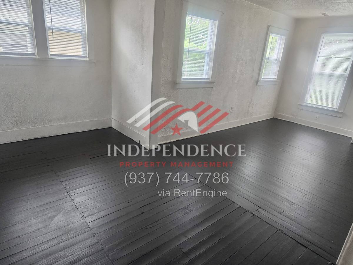 Apartment for rent at 721 E Pearl St, Miamisburg, OH 45342