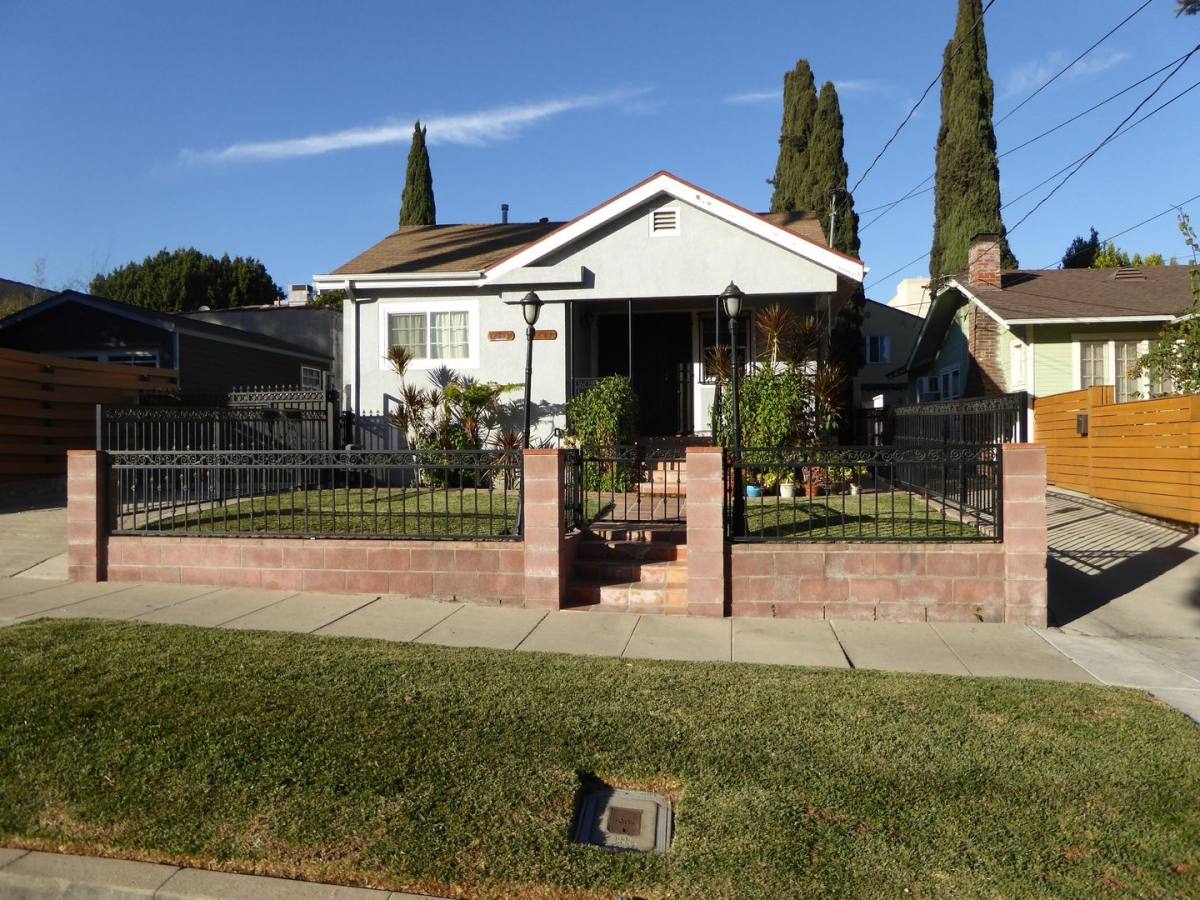 House for rent at 4215 Camero Ave, Los Angeles, CA 90027