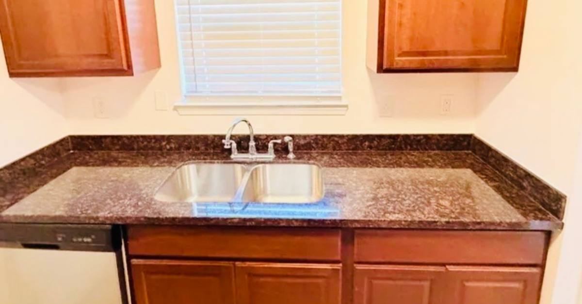 Townhouse for rent at 10048 El Scott Ave, Baton Rouge, LA 70811