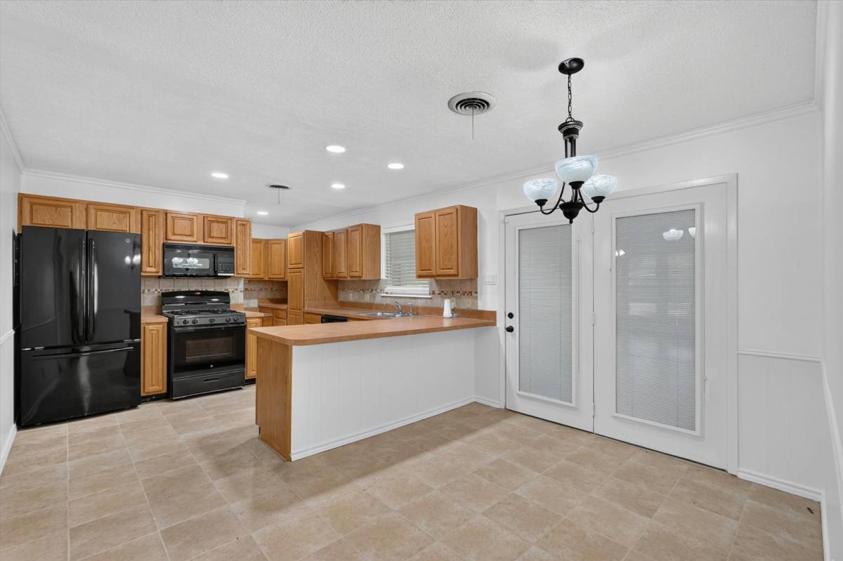 House for rent at 2539 Highwood Dr, Dallas, TX 75228
