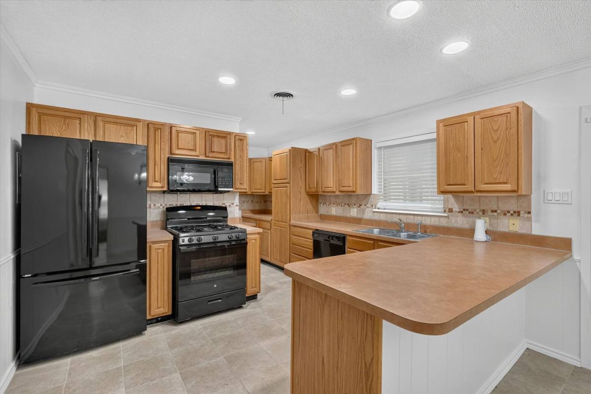 House for rent at 2539 Highwood Dr, Dallas, TX 75228