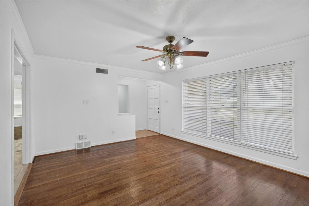 House for rent at 2539 Highwood Dr, Dallas, TX 75228
