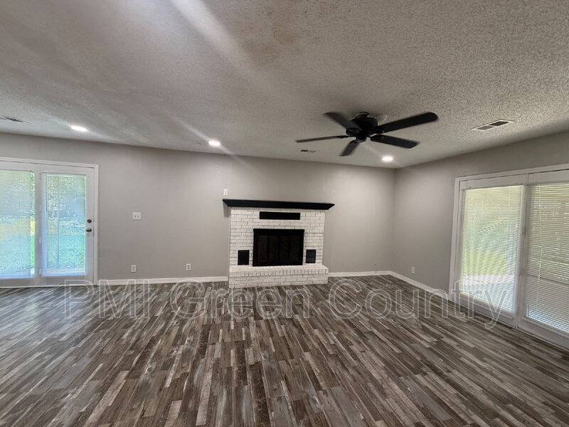 House for rent at 3425 S 114th E Ave, Tulsa, OK 74146