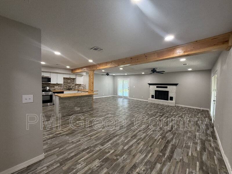 House for rent at 3425 S 114th E Ave, Tulsa, OK 74146