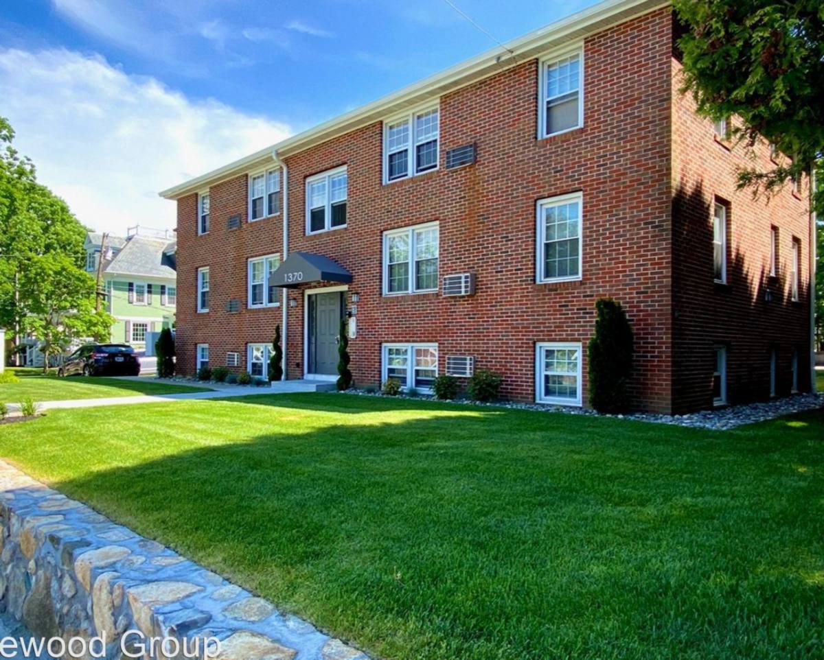 Apartment for rent at 1370 Smith St, North Providence, RI 02911