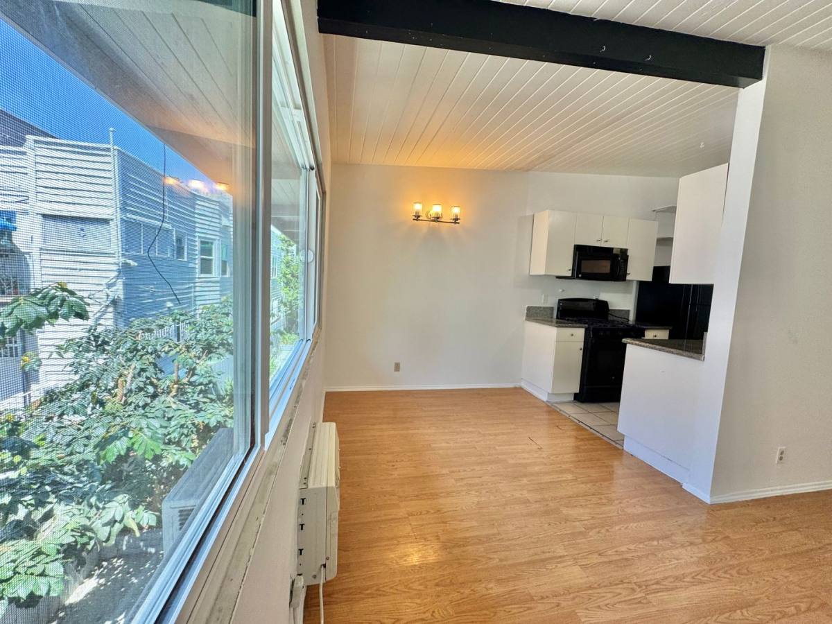 Apartment for rent at 928 Albany St, Los Angeles, CA 90015