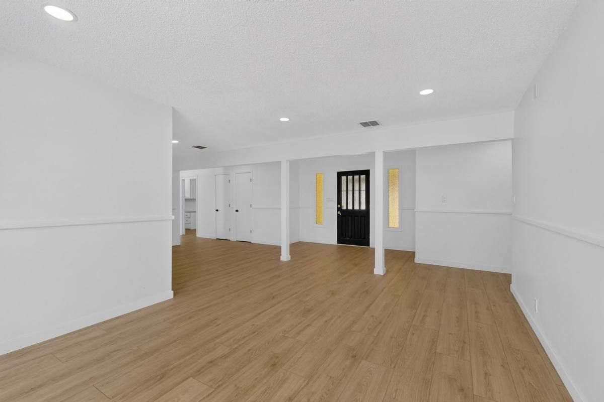 House for rent at 824 Ortega Rd NW, Albuquerque, NM 87114