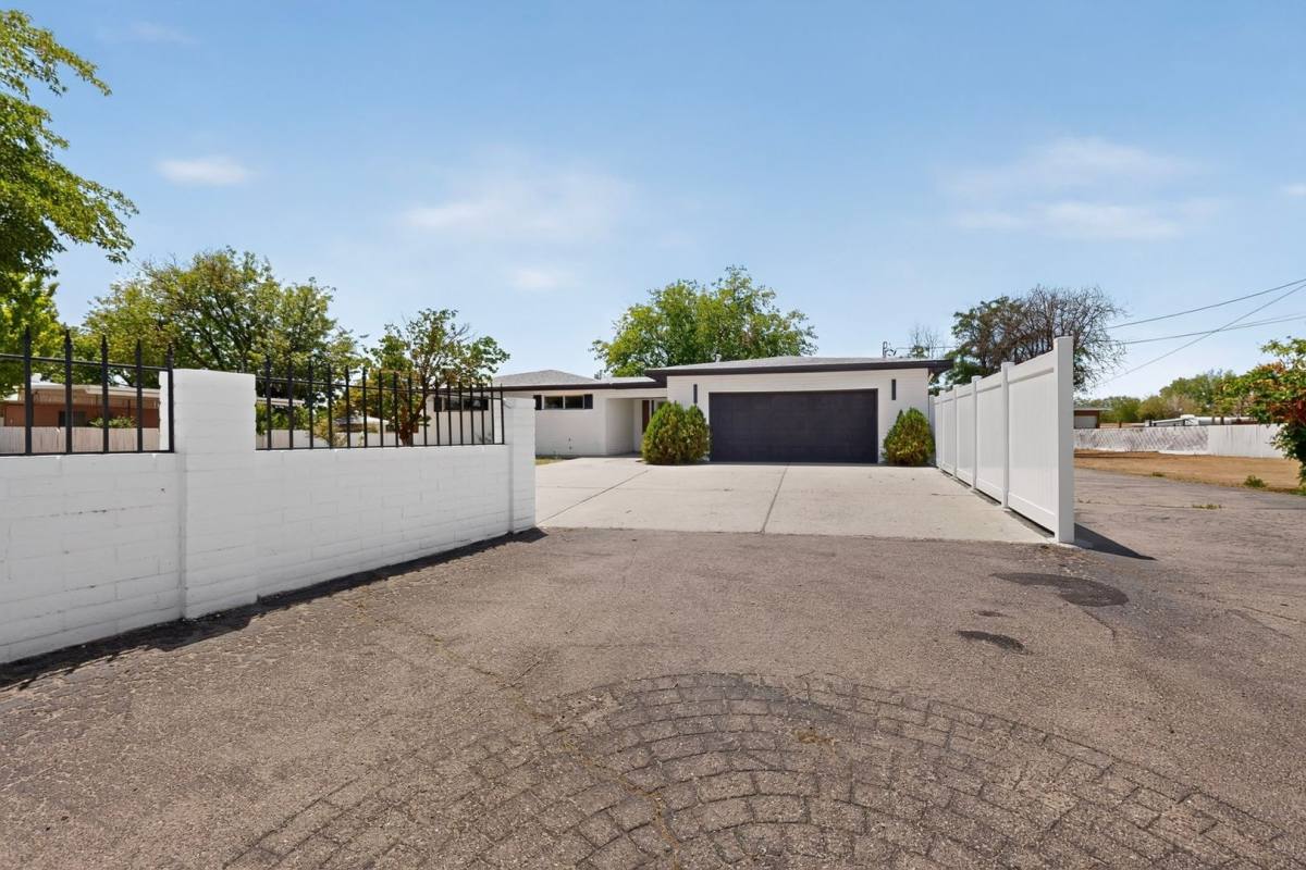 House for rent at 824 Ortega Rd NW, Albuquerque, NM 87114