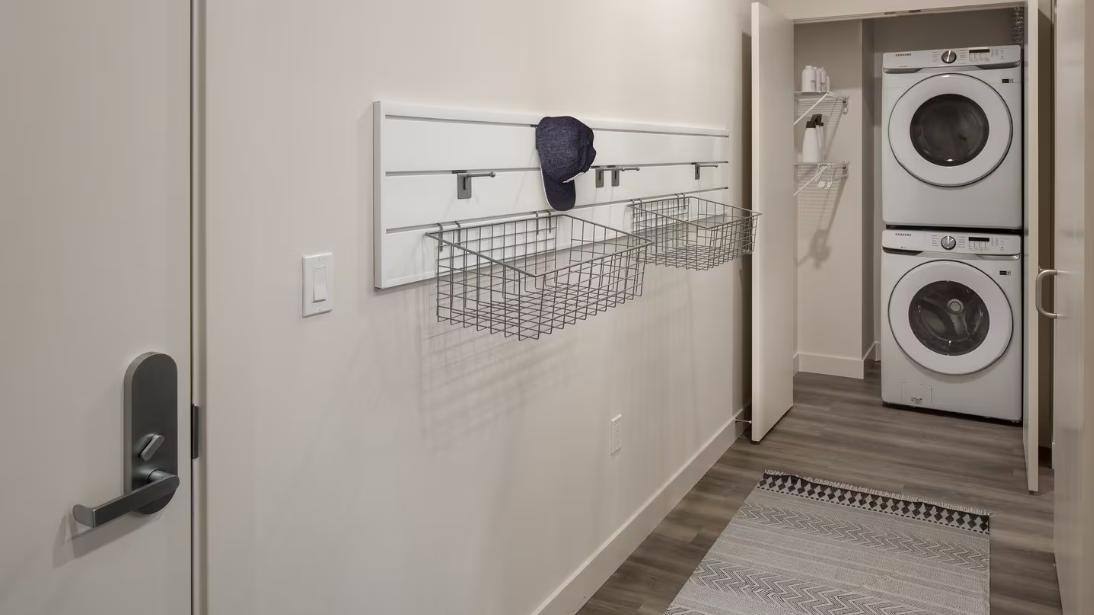 Apartment for rent at 1540 E Industrial St, Los Angeles, CA 90021