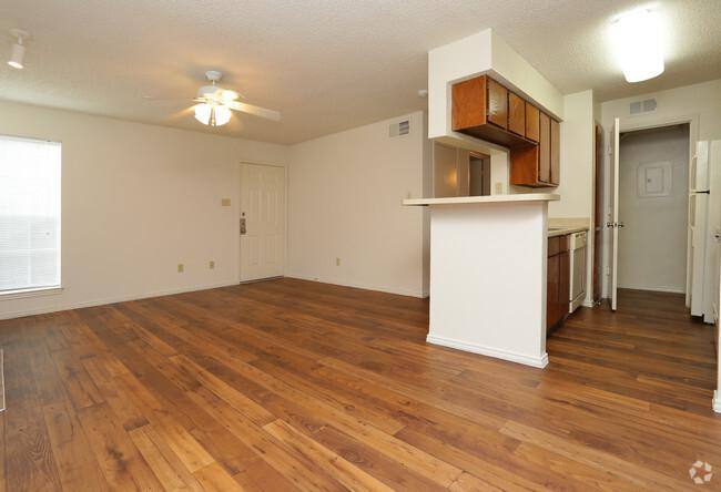 Apartment for rent at 4931 Live Oak St #79, Dallas, TX 75206