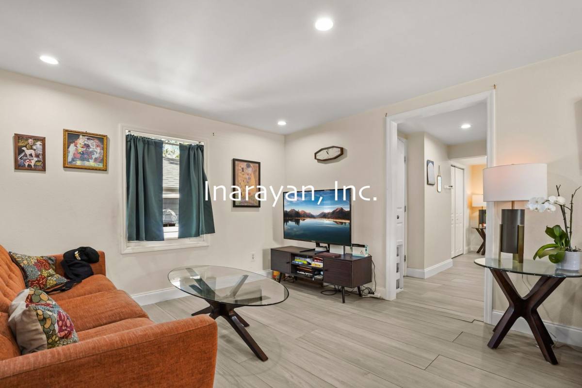 Apartment for rent at 245 Orange Place, Maitland, FL 32751