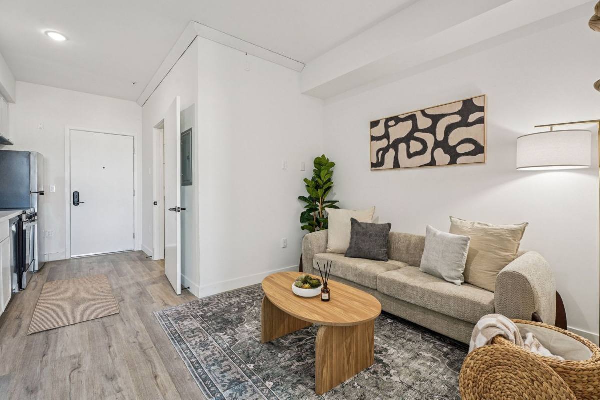 Apartment for rent at 12534 San Fernando Rd, Sylmar, CA 91342