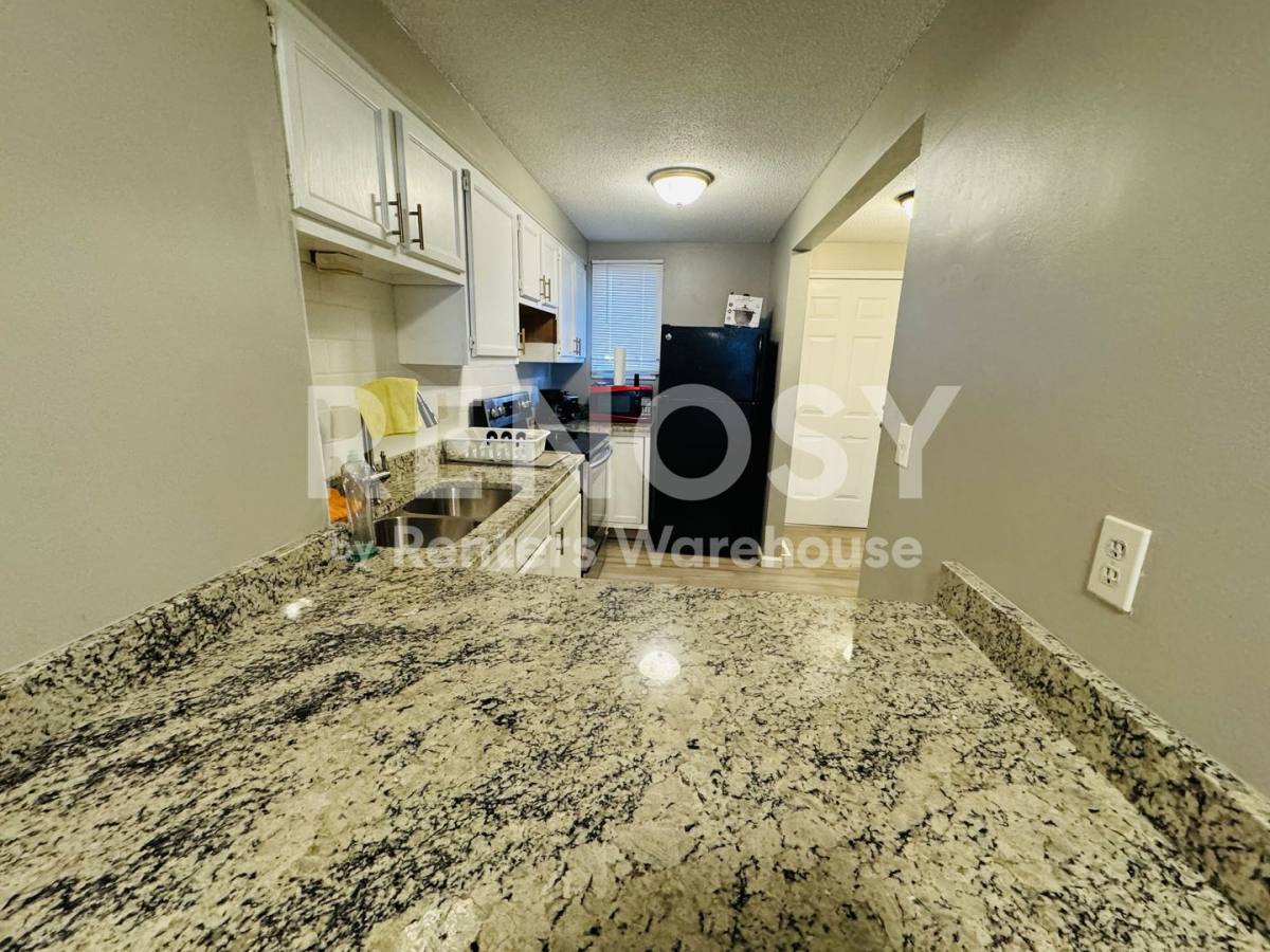 Apartment for rent at 1611 Glenwood Ave, Minneapolis, MN 55405