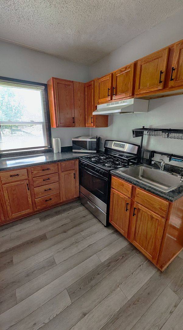 Apartment for rent at 1812 Golden Valley Rd, Minneapolis, MN 55411
