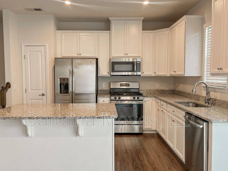 Townhouse for rent at 415 Huntingdale Place, Simpsonville, SC 29681