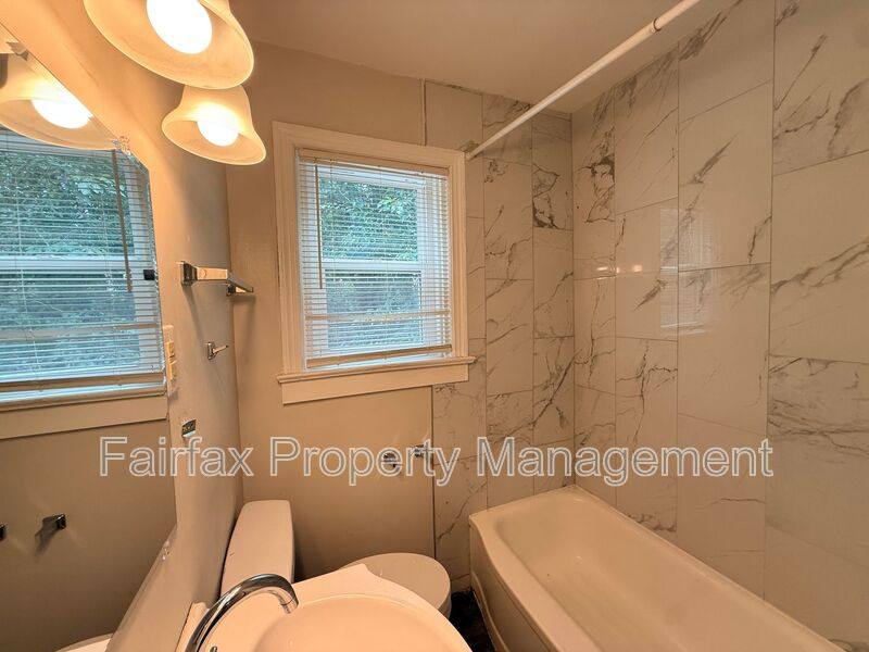 House for rent at 506 E Club Blvd, Durham, NC 27704