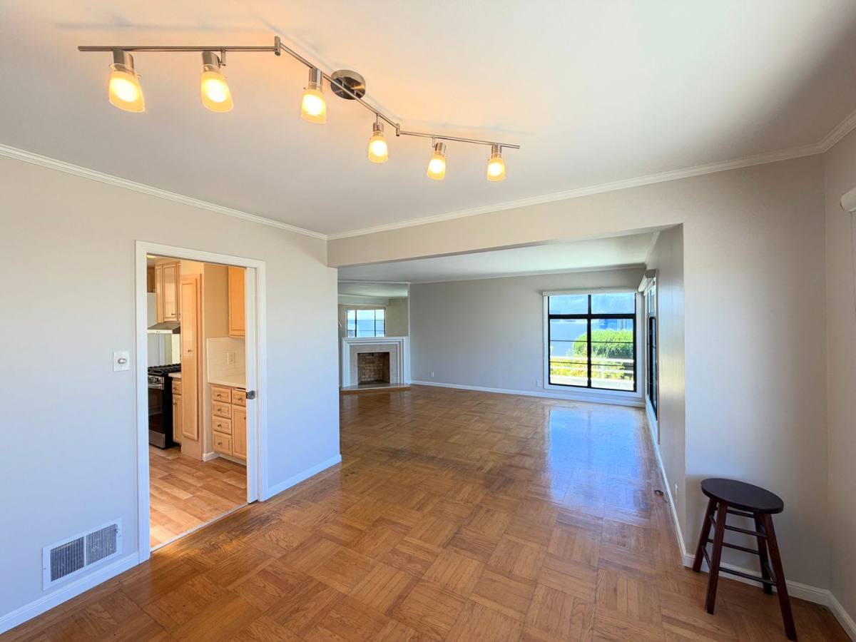 House for rent at 955 Lawton St, San Francisco, CA 94122