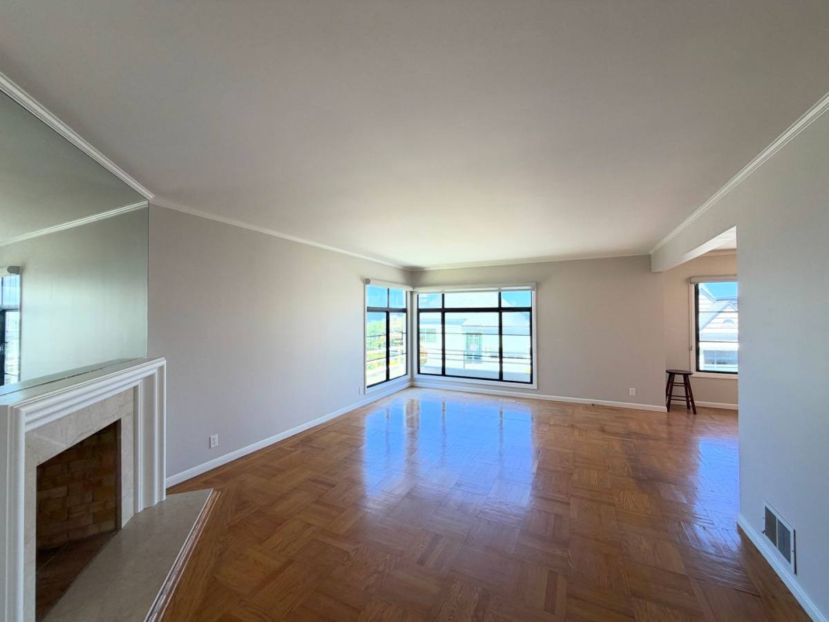 House for rent at 955 Lawton St, San Francisco, CA 94122