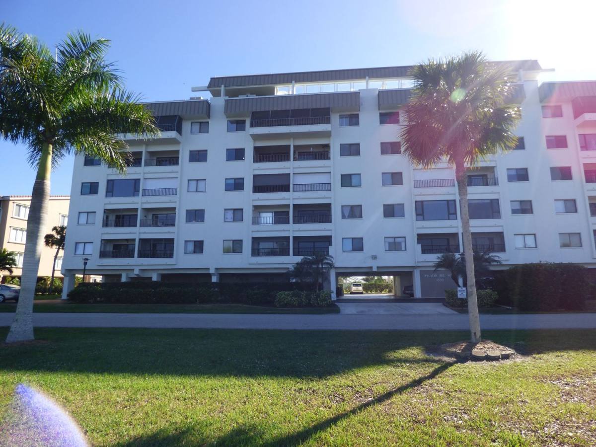 Apartment for rent at 1500 Park Beach Circle, Punta Gorda, FL 33950