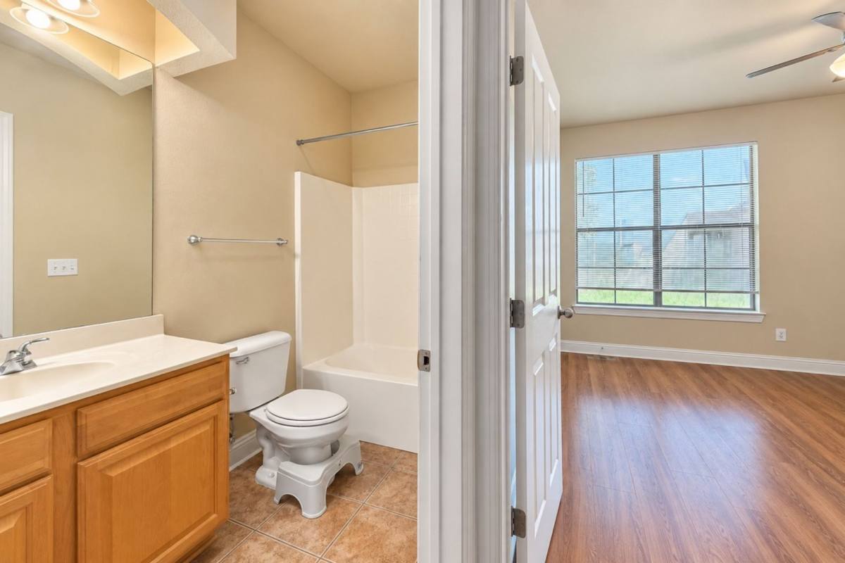 Apartment for rent at 809 Summer Breeze, Baton Rouge, LA 70810