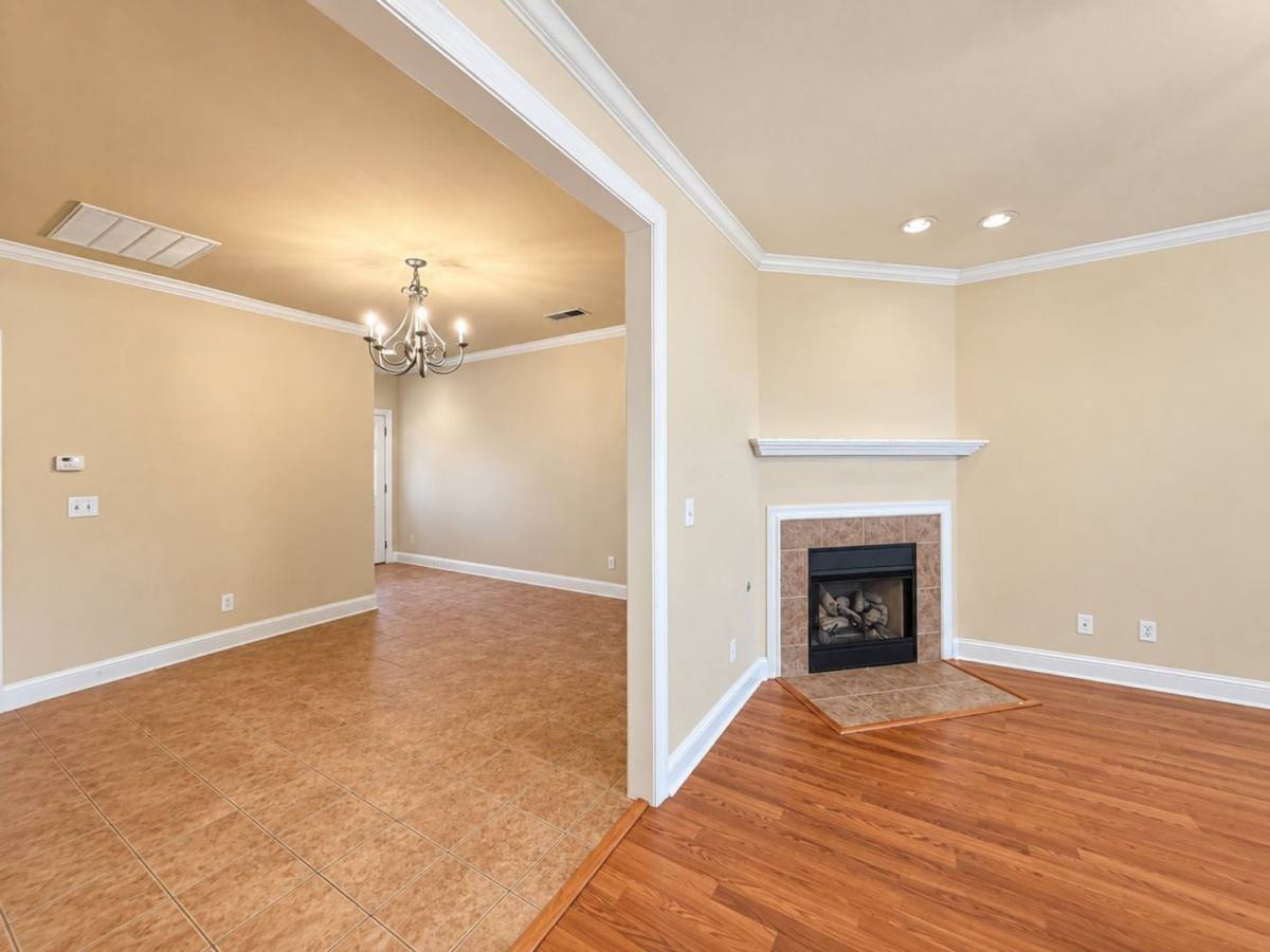 Apartment for rent at 809 Summer Breeze, Baton Rouge, LA 70810