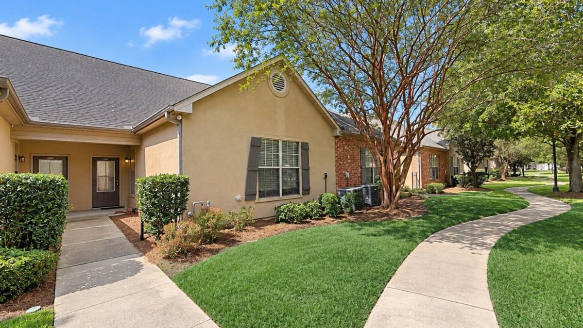 Apartment for rent at 809 Summer Breeze, Baton Rouge, LA 70810