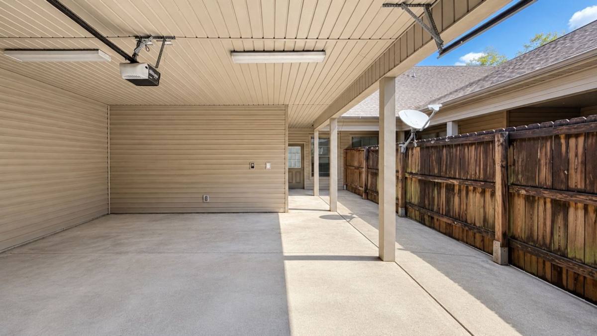 Apartment for rent at 809 Summer Breeze, Baton Rouge, LA 70810